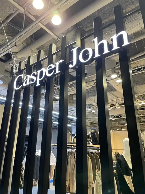CASPER JOHN HEP FIVE店　アパレルショップ 写真3