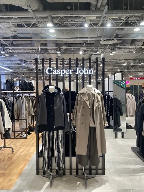 CASPER JOHN HEP FIVE店　アパレルショップ 写真4