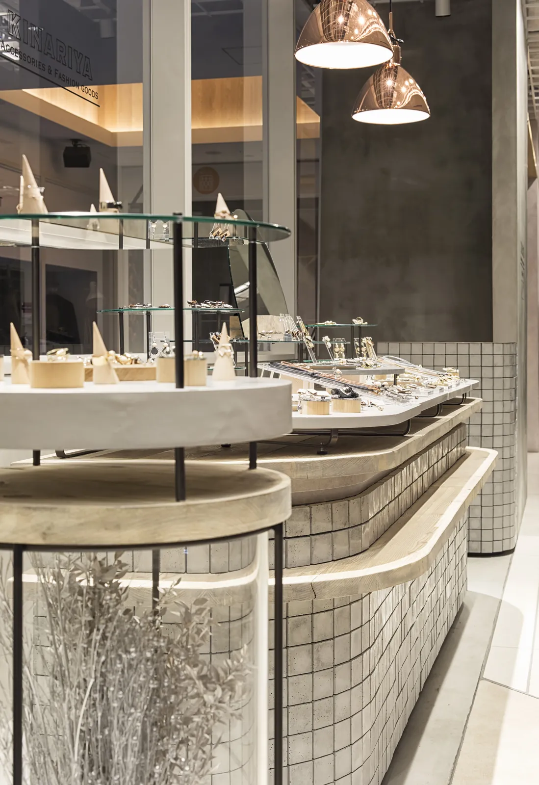 KINARIYA ニュウマン新宿店　服飾雑貨店 写真4
