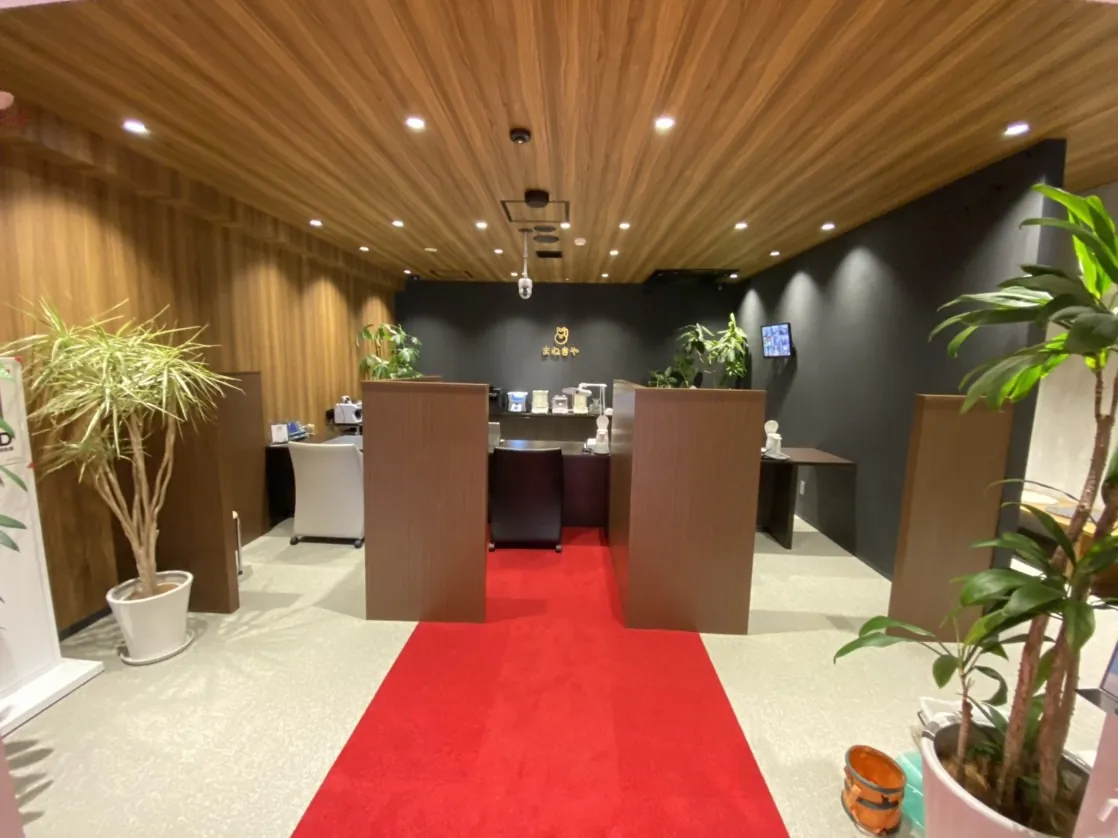 まねきや 梅田本店　ブランド買取店 写真2